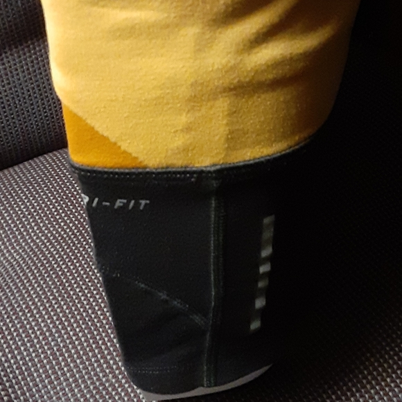 NIKE SUSTAINABLE MATERIALS DRI-FIT SHORTS - Picture 5 of 5